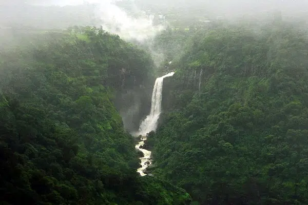 Best time to reach tiger hill resorts