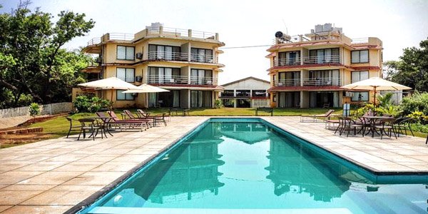 Avisa Nila Beach Resort
