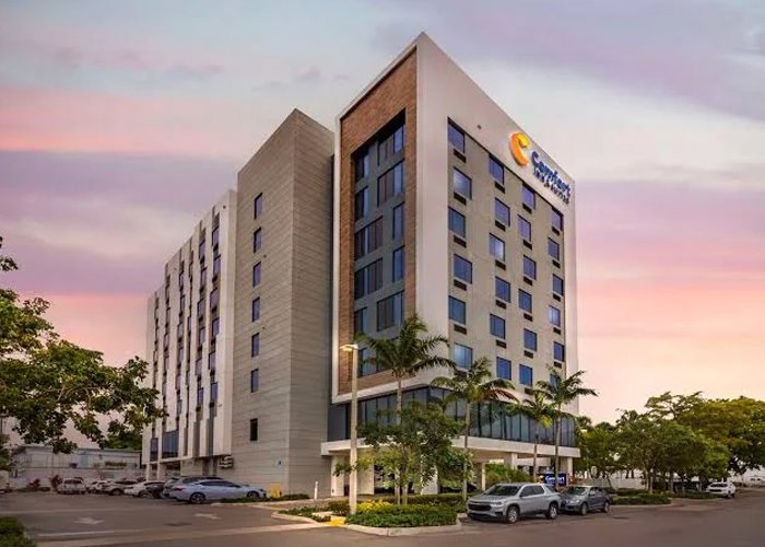 Comfort Inn & Suites Miami International Airport